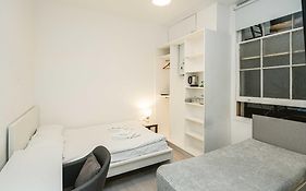 Chic & Cozy: South Kensington Studio